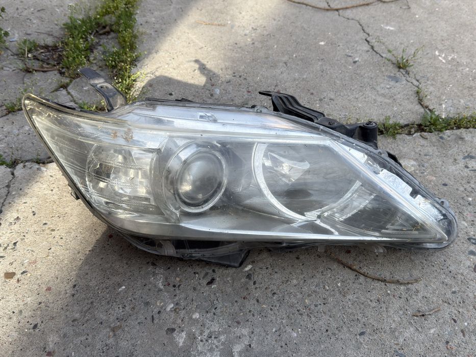 Фара от toyota camry 50 европеец