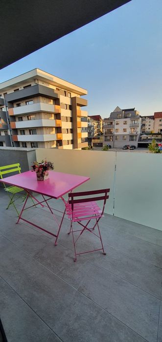 Inchiriez ap.3 camere