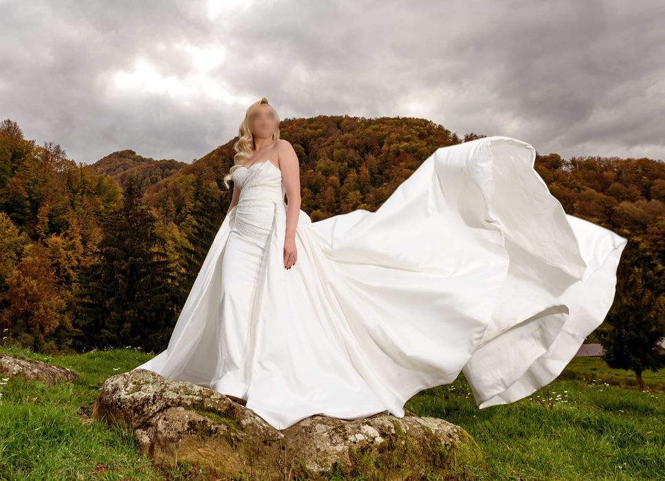 Vand rochie de mireasa tip sirenă - Moon Wedding Dress
