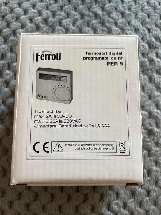 Termostat digital cu fir Ferroli FER9