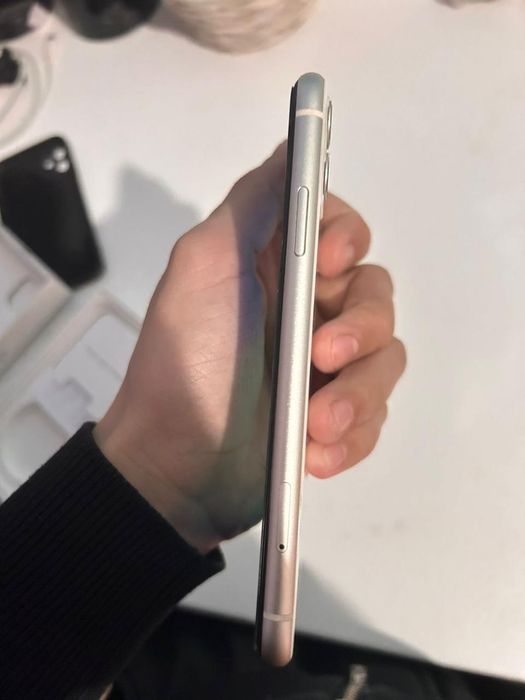 Продам iphone 11 128 gb