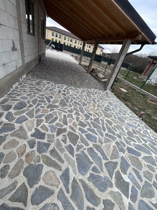 Vând și montez piatră