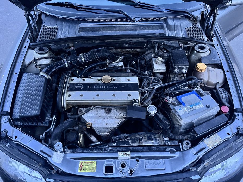Opel vectra b универсал 1998 2.0L автомат у