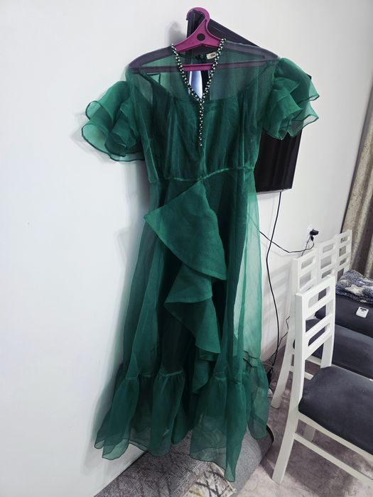 Вечерние платье очень красивая