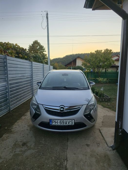 Opel zafira 2013