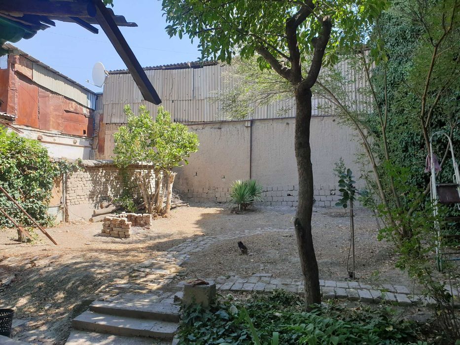 Двор на Дагбитской под бизнес