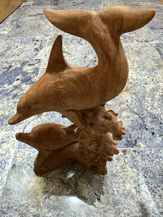 Sculptura lemn delfini