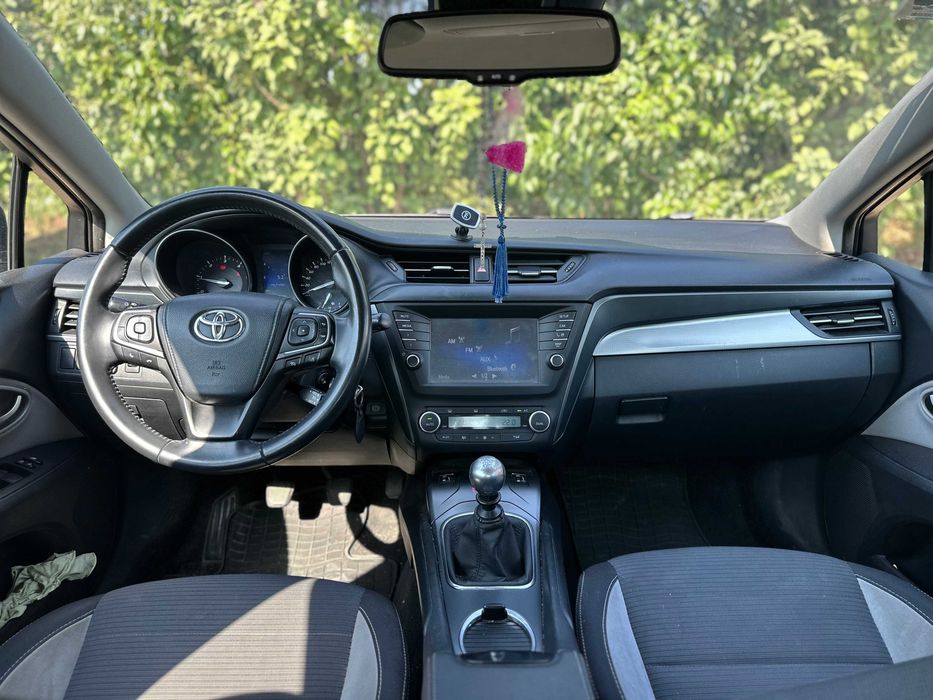 Toyota Avensis 2.0 D-4D Executive