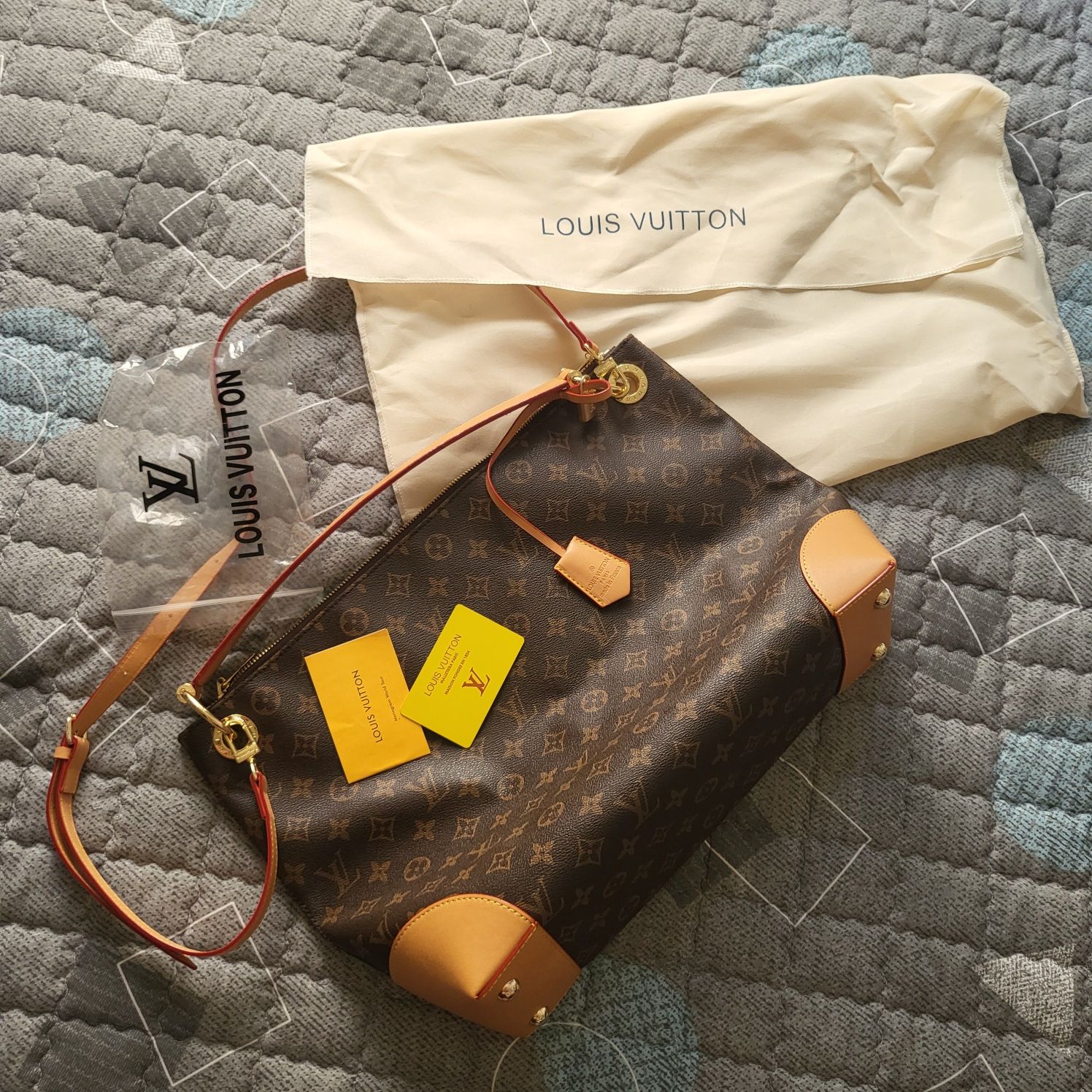 Louis vuitton collection joyce hotsell