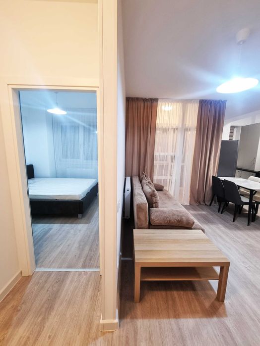 Vand apartament 2 camere in cartierul Visoianu, in acelasi bloc cu supermaket-ul TLT