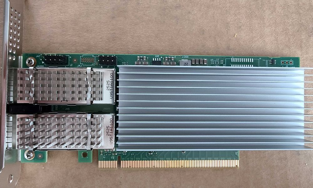 Intel 100Gb DP Мрежов Адаптер E810-CQSFP28 E810-CQDA2