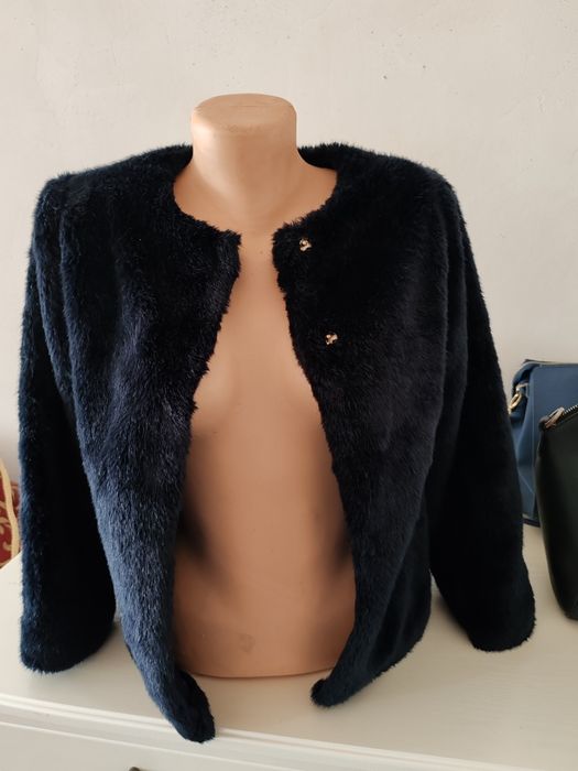 Продам демисезонный полушубок