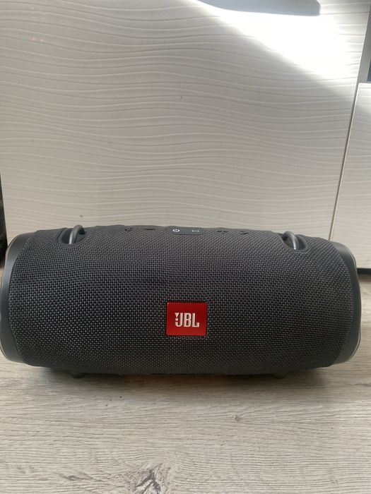 Vand boxa JBL xtreme 2 in stare perfect functionala