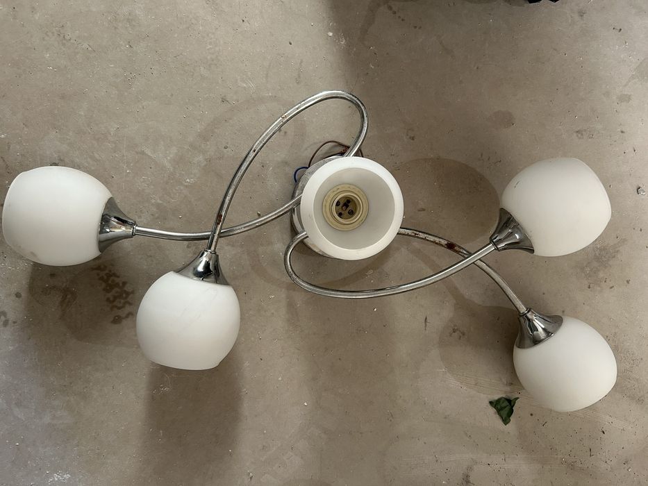 Освенително тяло за таван