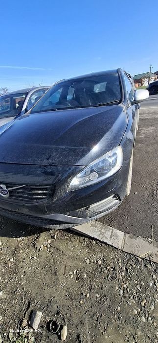 Dezmembrez Volvo V60 D2