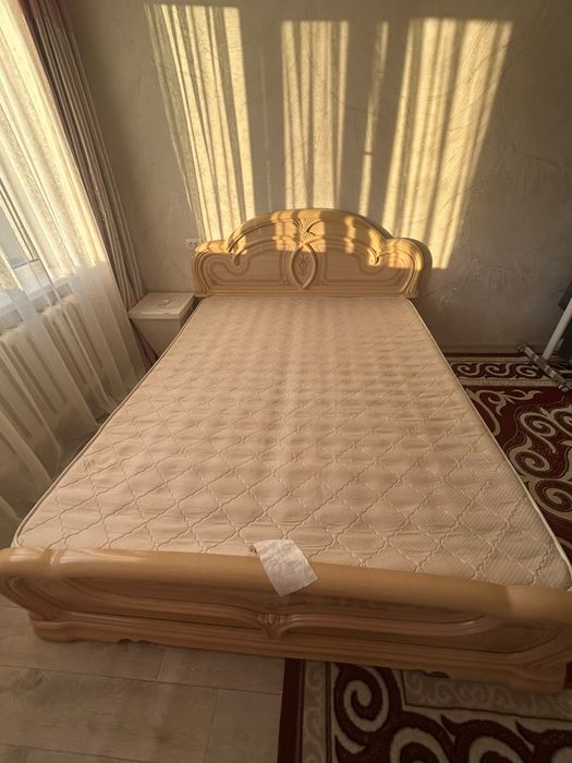 Спальный кровать