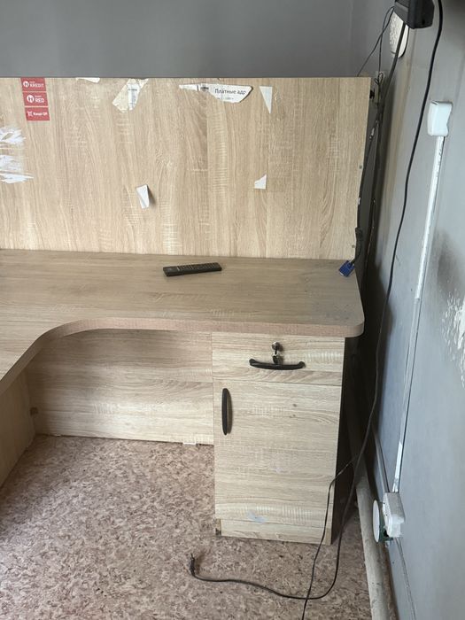 Стол для офиса или дома