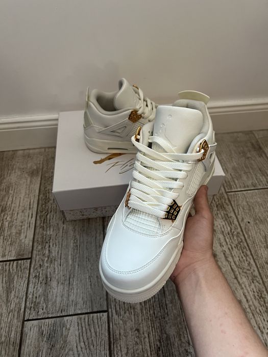 Jordan 4 Gold Metalic