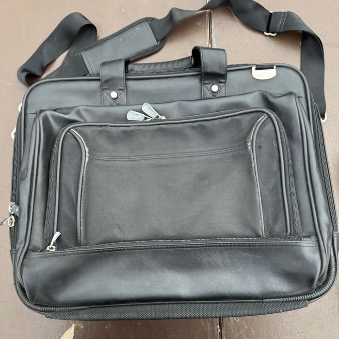 Сумка для ноутбука и поездок