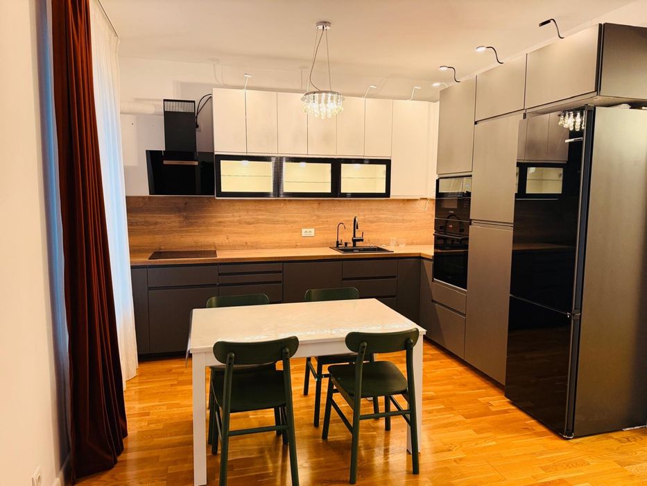 Apartament 3 camere luxuria rezidence, domenii, proprietar