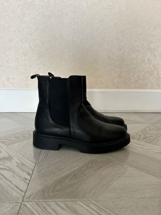 Ботинки женские демисезонные.