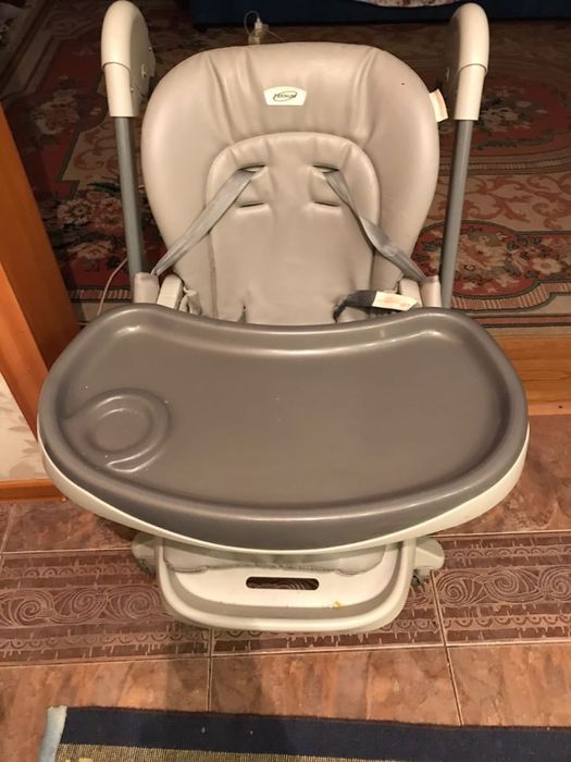 Продам стульчик для кормление