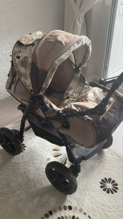 Продам коляску за 10000тг.