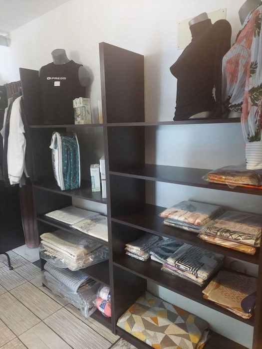 Продавам чисто нови шкафове.скринове за МАГАЗИН. СПЕШНО