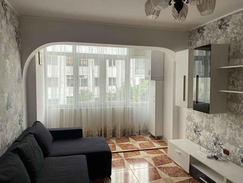 Vand apartament cu 2 camere