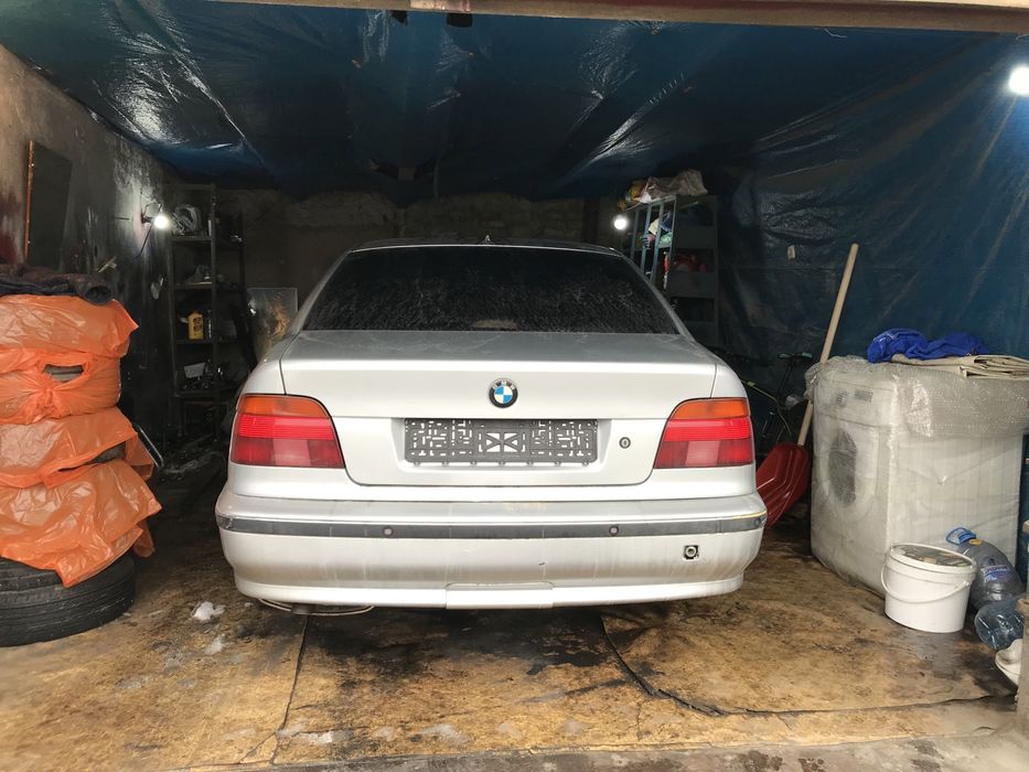 BMW на запчасти продам