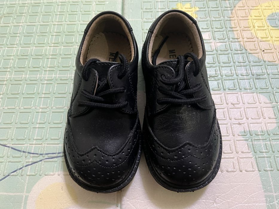 Продам детские туфли на мальчика