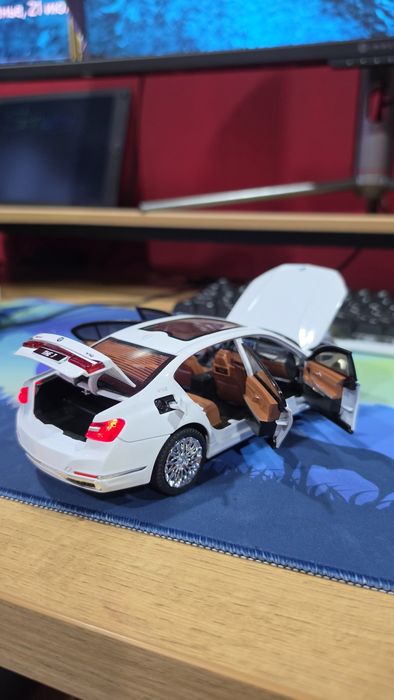 Suvinir BMW temirli sifatli yengi