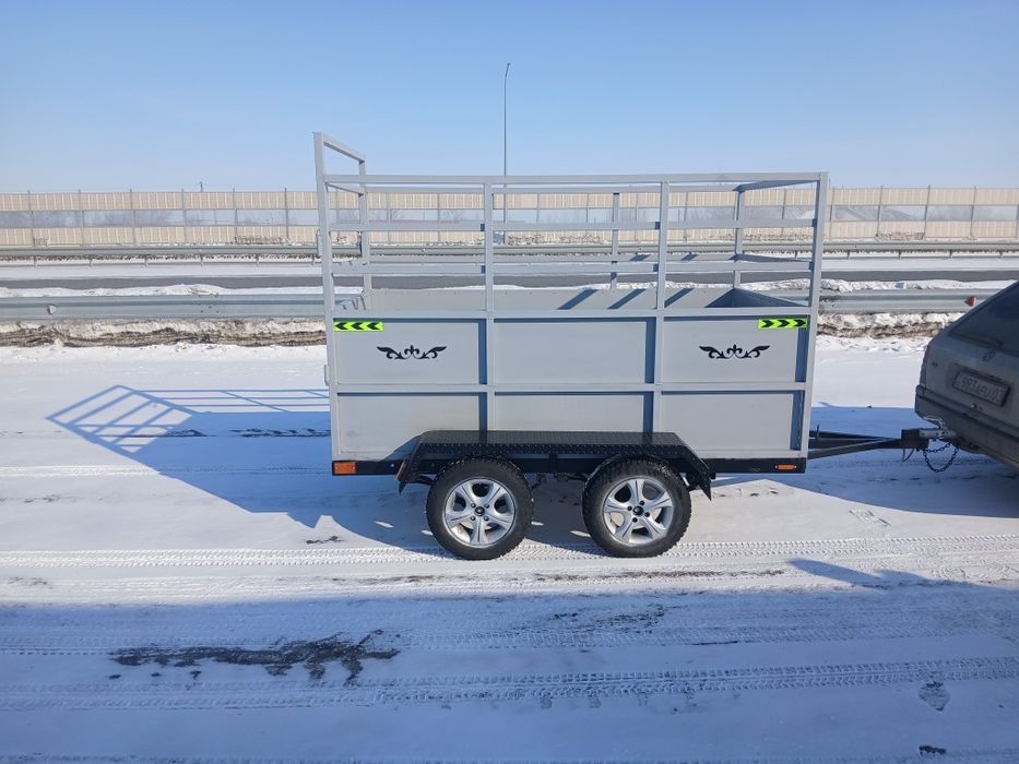 Продам прицеп коневозка