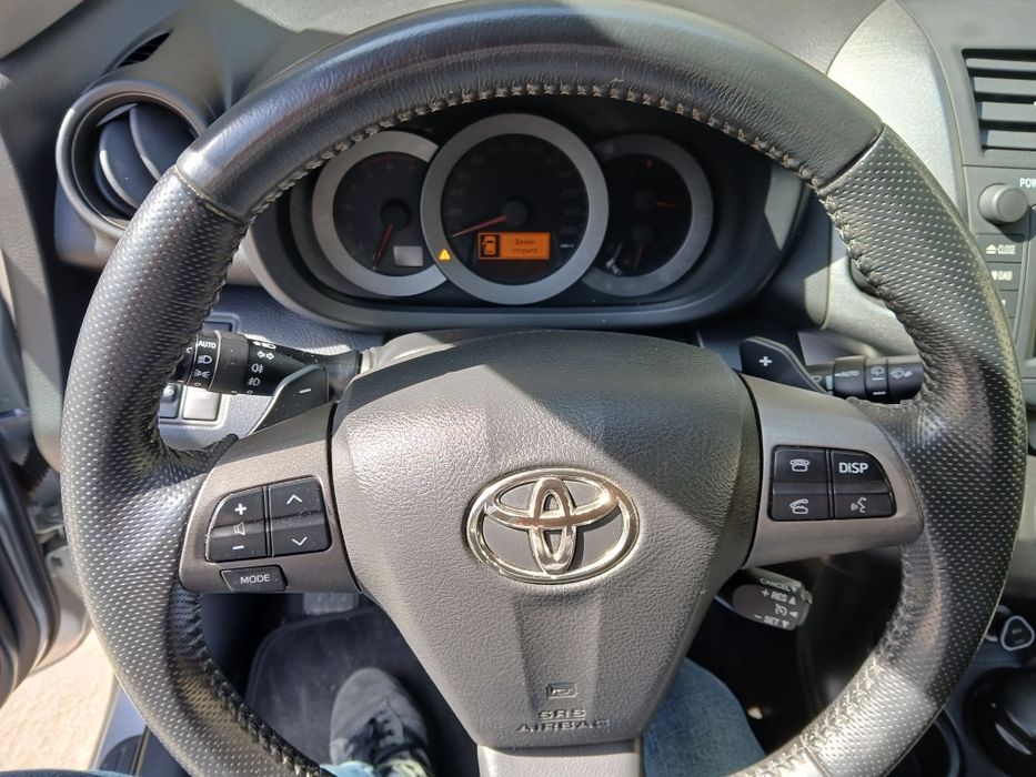 Toyota Raf-4   автомат