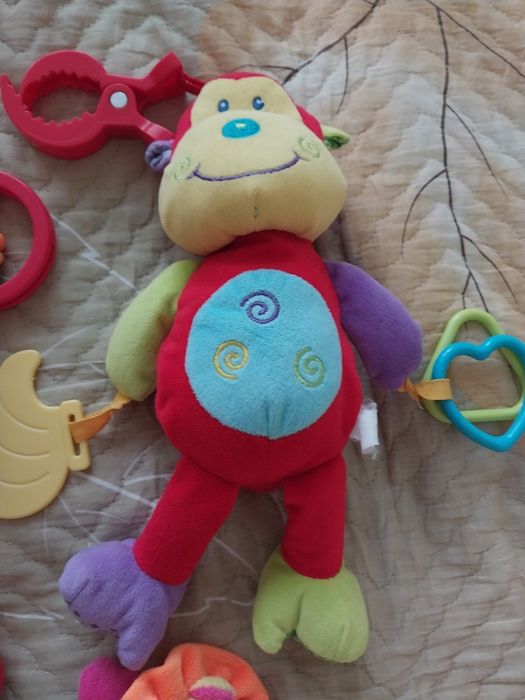 Продам игрушки для малышей