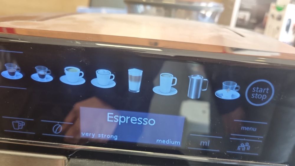 Aparat de cafea complet automat