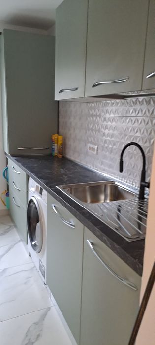 Închiriez apartament 3 camere , Bd. Longinescu  - Focșani