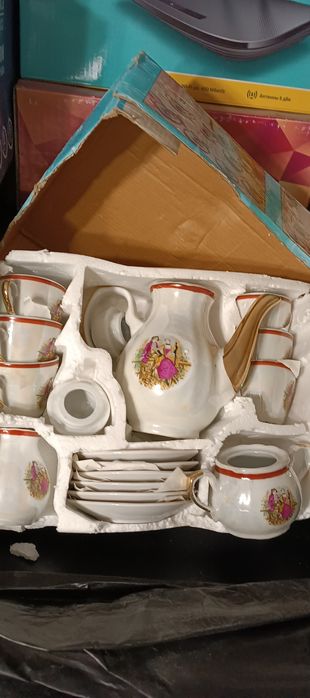 Сервизы и наборы, кофейные и чайныеновые