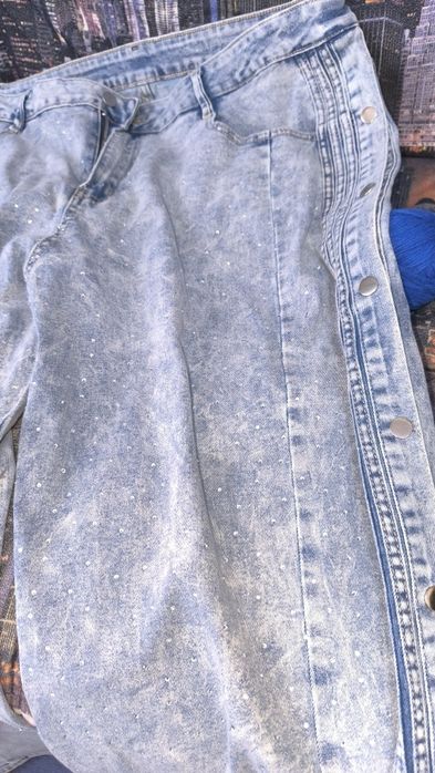 Джинсы со стразами  4 хл