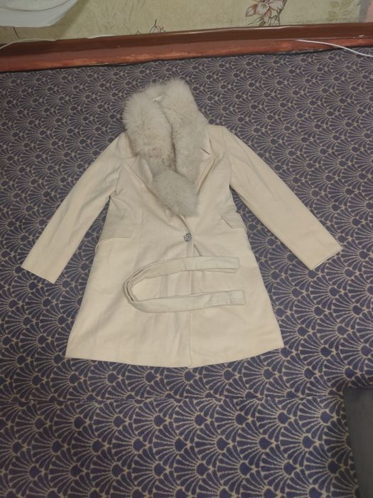 Продам  Женское Пальто