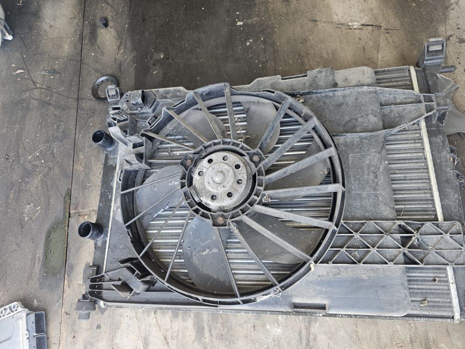 Electroventilator Radiator racire Renault megan 2 1.6 16v