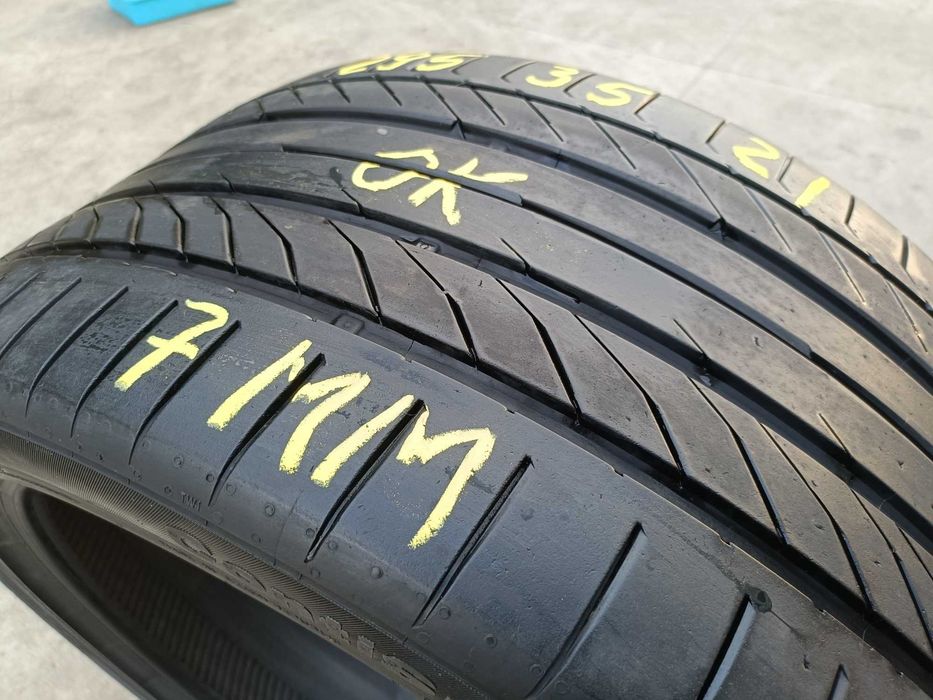 O anvelopa de vara 295 35 21 continental sportcontact 5 profil 7 mm
