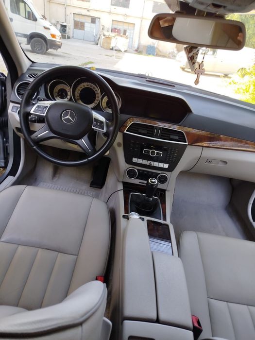 Vand fata completa mercedes C class an 2012