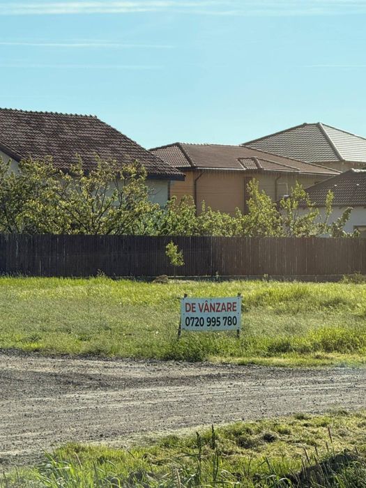 Vând  terenuri  intravilane  Giroc