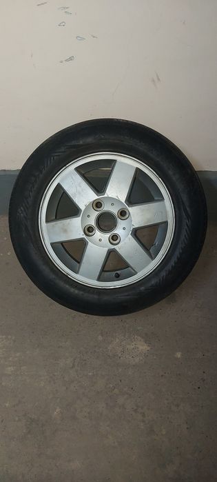 R15 diska sotiladi 1ta kichkina svarkasi bor