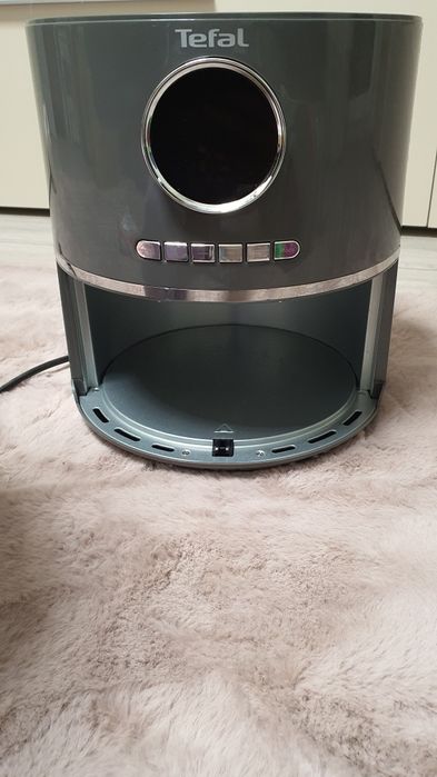 Friteuza cu aer cald Tefal