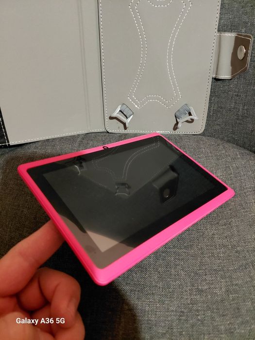 Продавам таблет, 7 инча