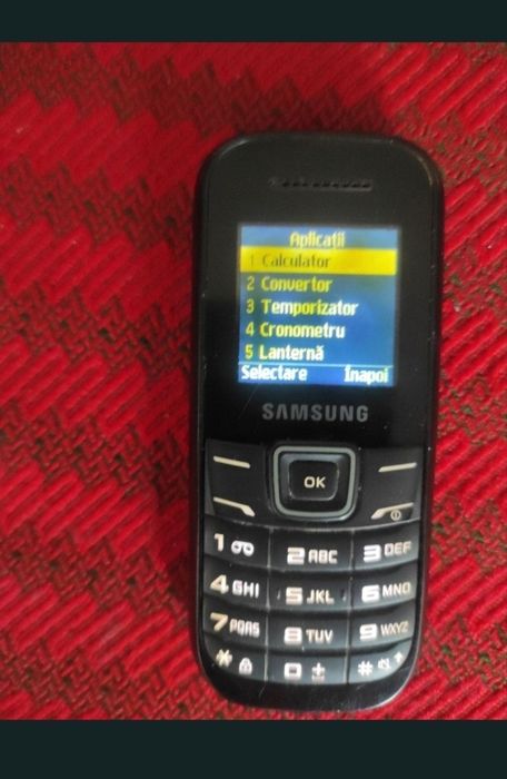 Telefon mobil cu taste, mic, robust și foarte practic, in bună de funcționare