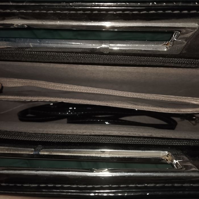 Продаю женские сумки