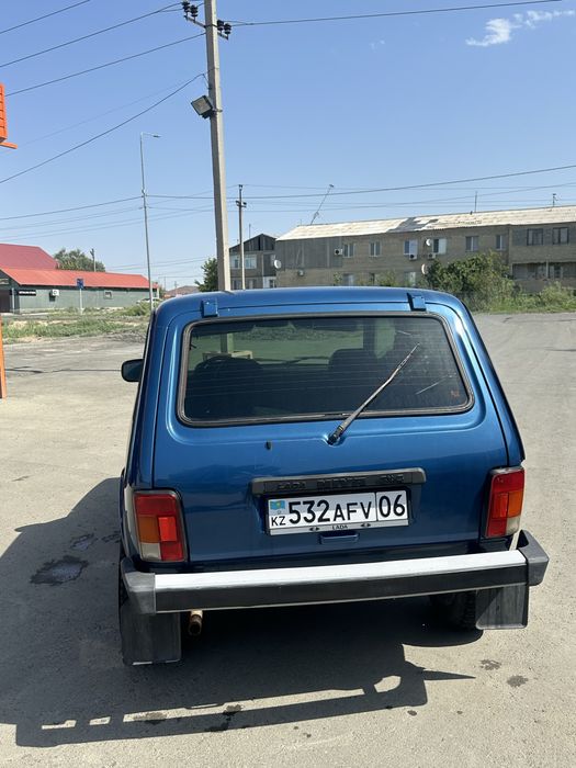 Продам машину Нива 21214